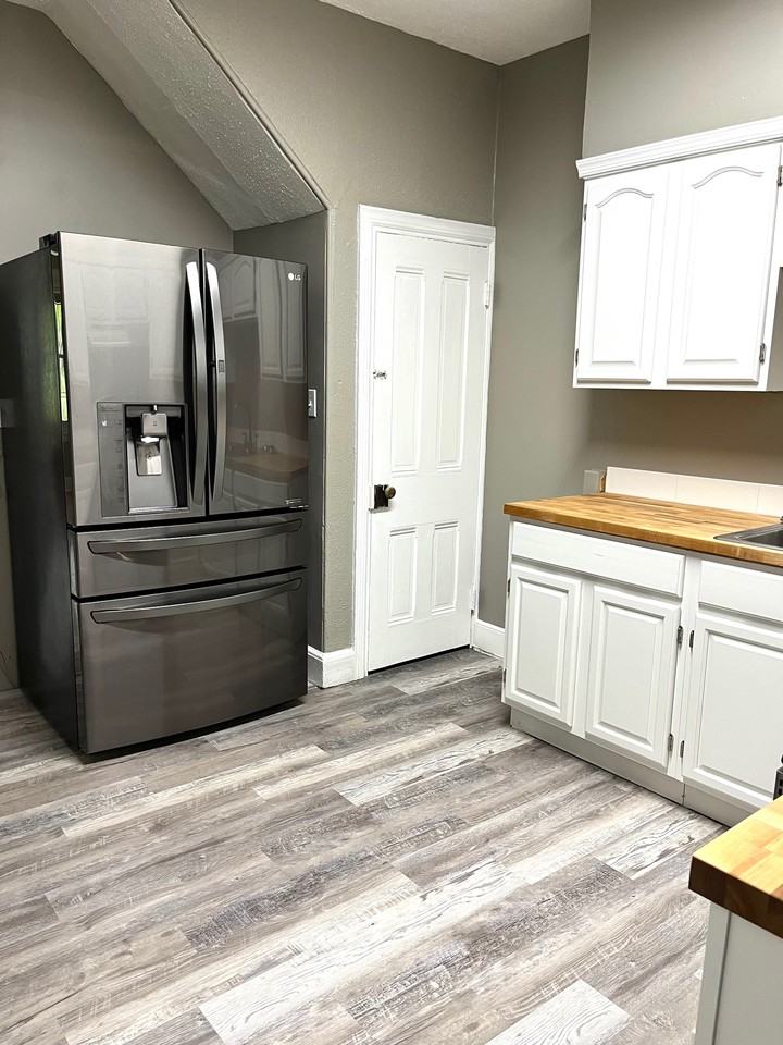 1014 N Adams St #1 - Photo 4 of 8