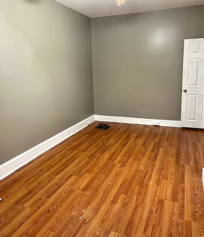 1014 N Adams St #1 - Photo 7 of 8