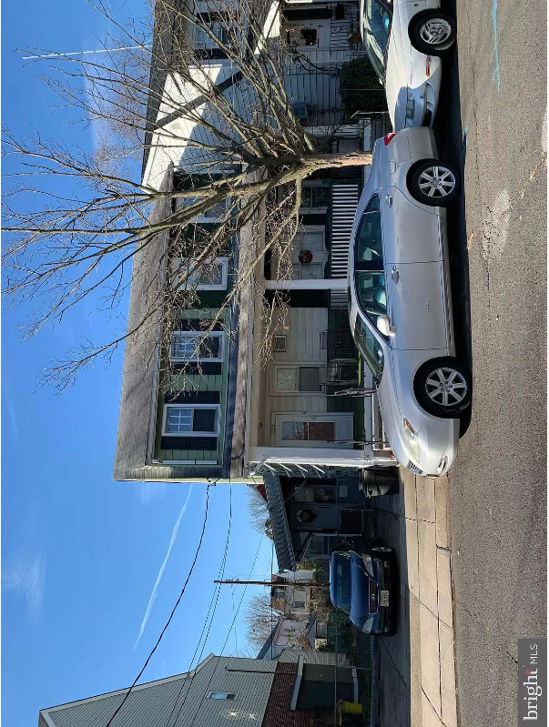 1025 Lyndale Ave #1 - Photo 2 of 2