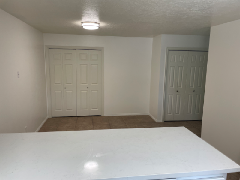 958 E Center St - Photo 2 of 9