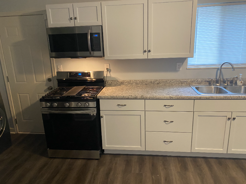 1862 N Dexter St - Photo 2 of 8