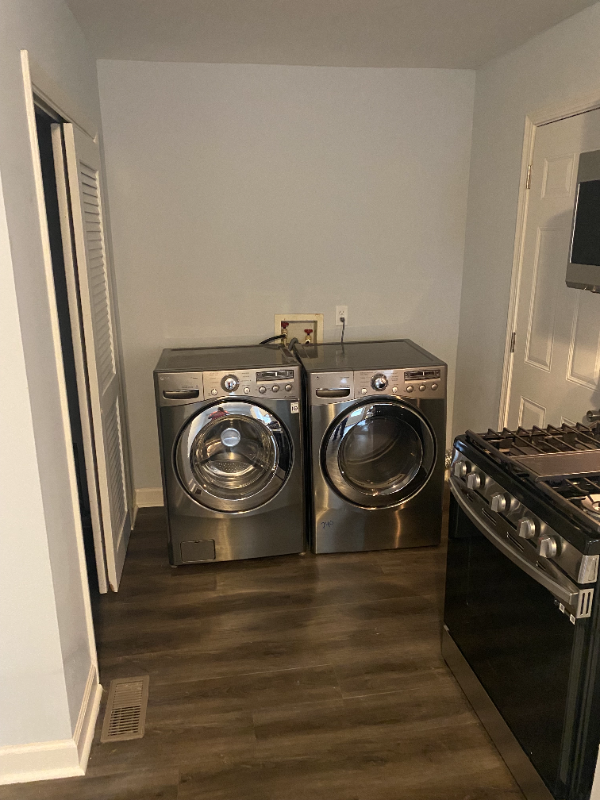 1862 N Dexter St - Photo 3 of 8