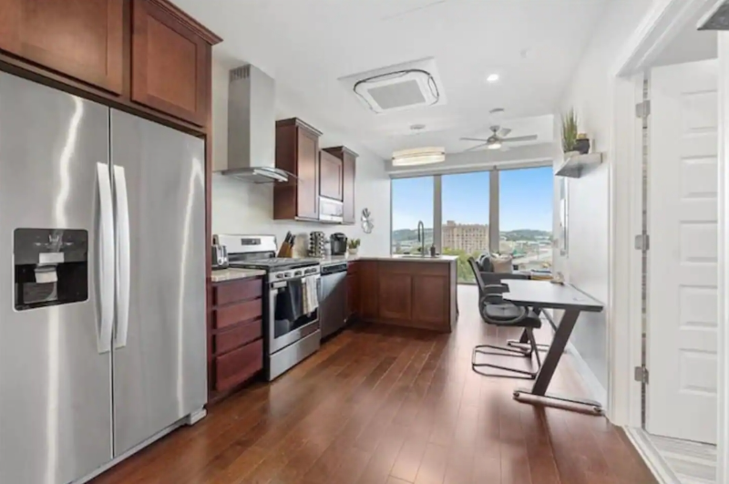 112 Washington Pl #703 - Photo 3 of 17