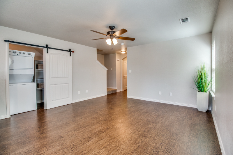 209 W Forest Ave - Photo 2 of 7