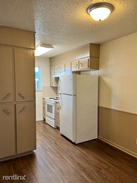 Williamsburg Townhouses & Apartments - Photo 2 of 20