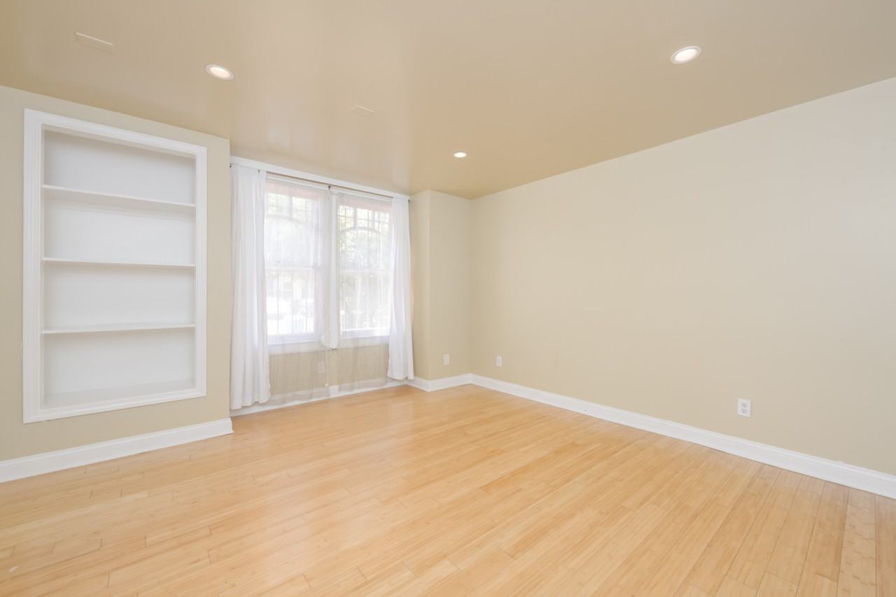626 Connecticut St - Photo 2 of 12