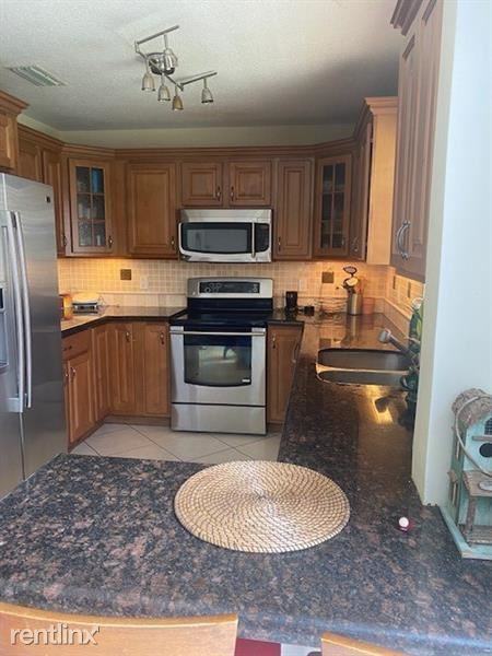 10850 Nw 12th Pl - Photo 2 of 15