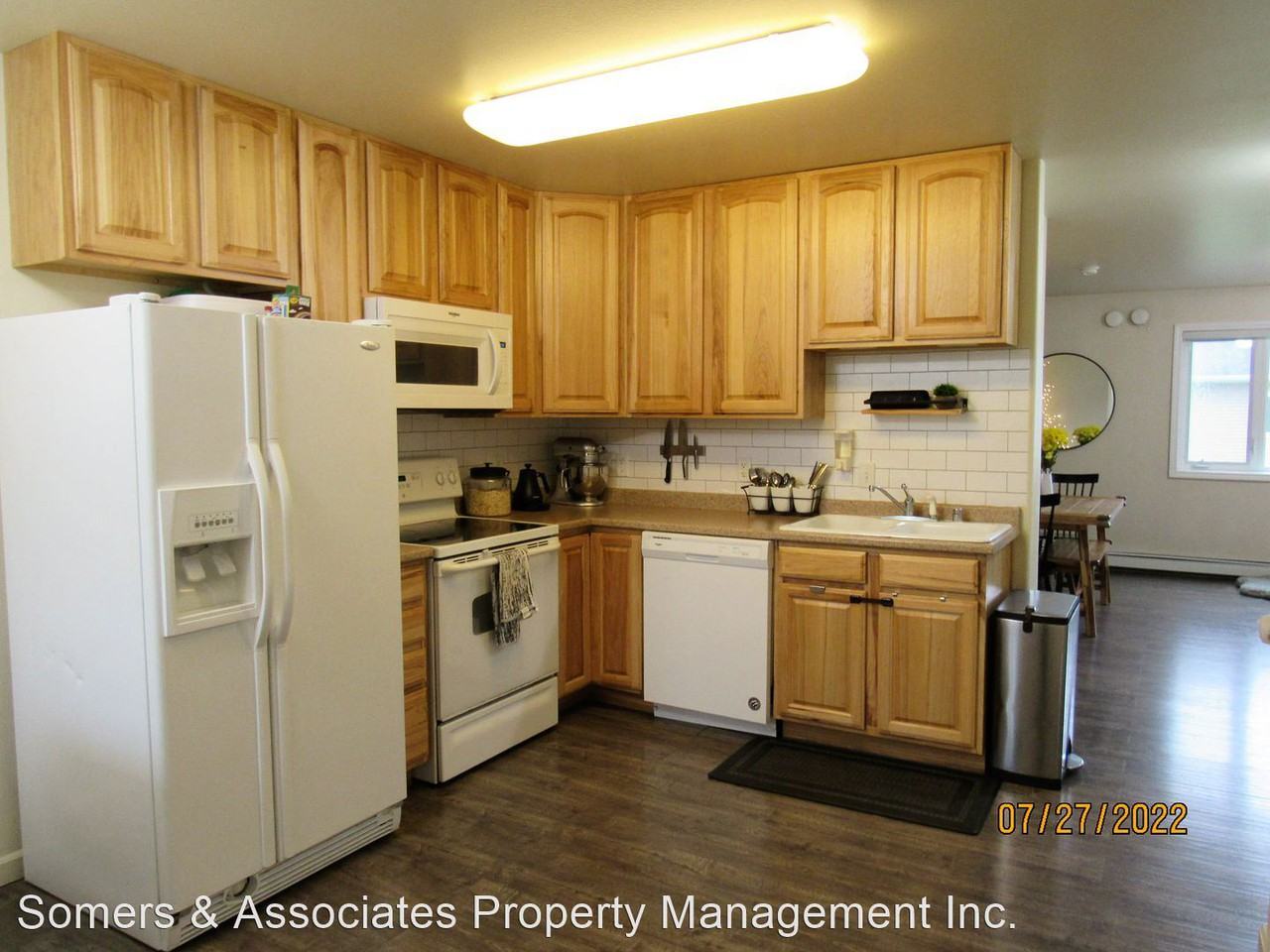 1447 Joyce Dr - Photo 3 of 21