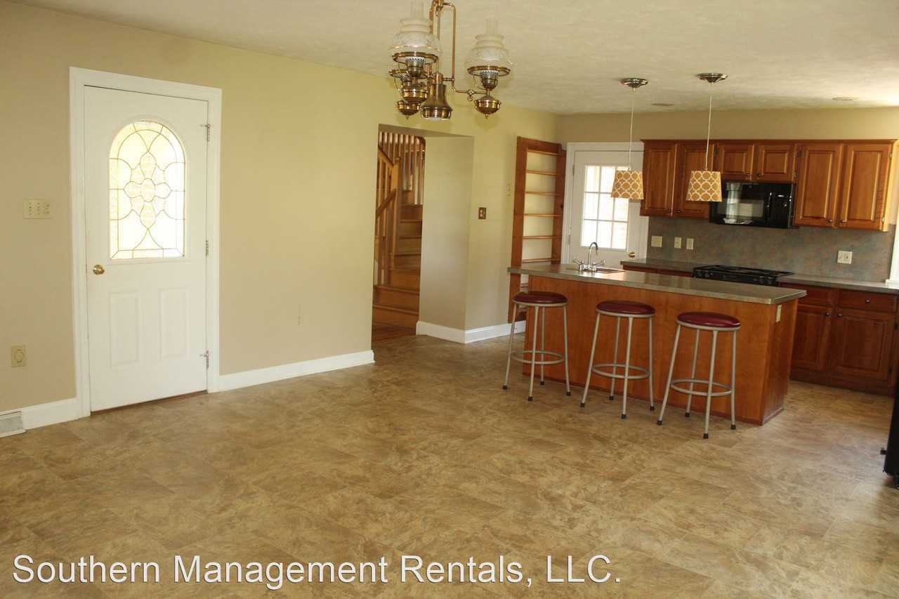 8219 Lehman Rd - Photo 3 of 14