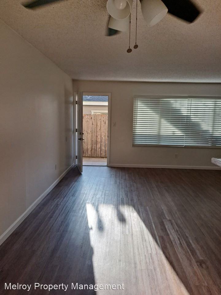 4247 Montalvo St - Photo 3 of 9