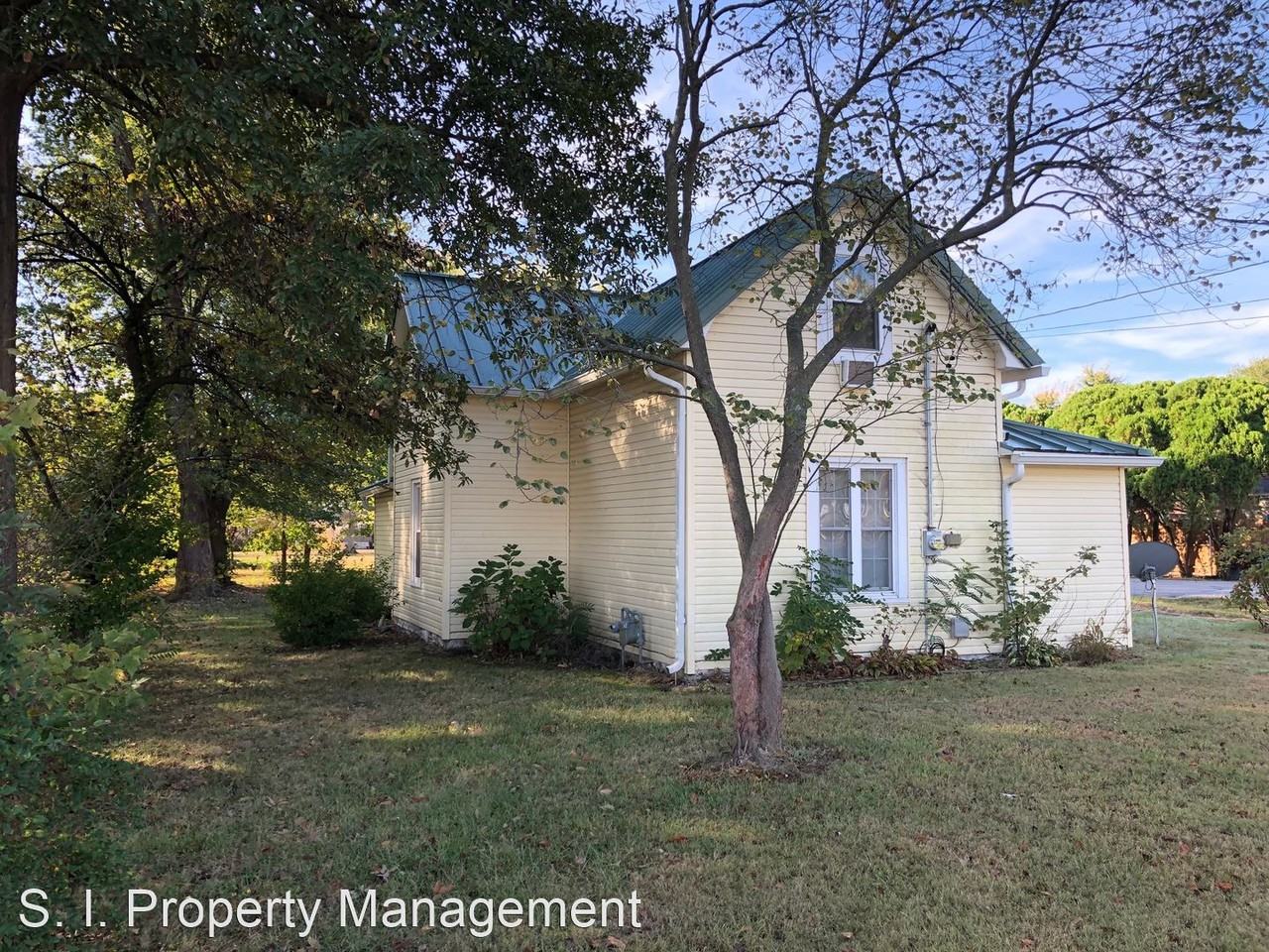 700 E Matthew St - Photo 2 of 12