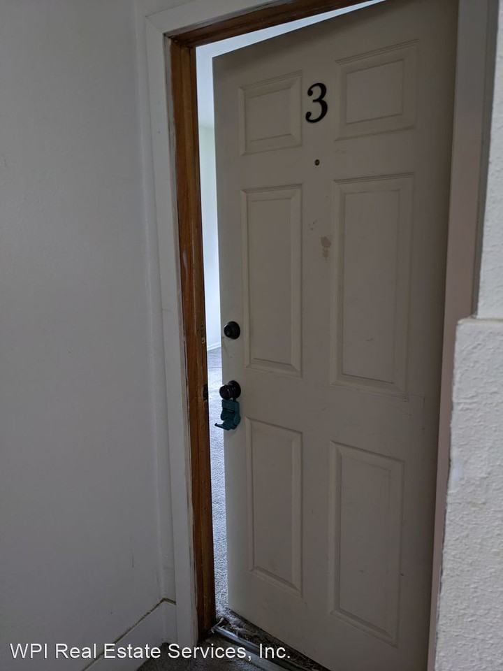 1412 23rd St. - Photo 3 of 17