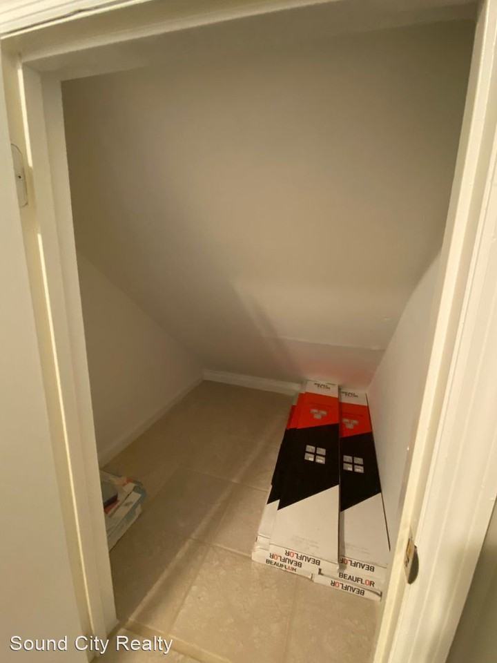 227 Thistle Ln - Photo 2 of 31