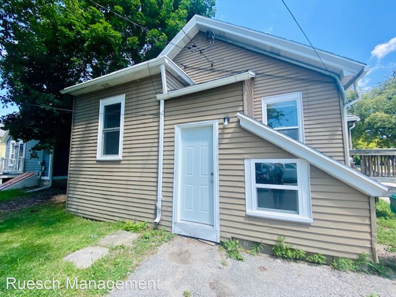 1172 E Walnut St - Photo 2 of 24