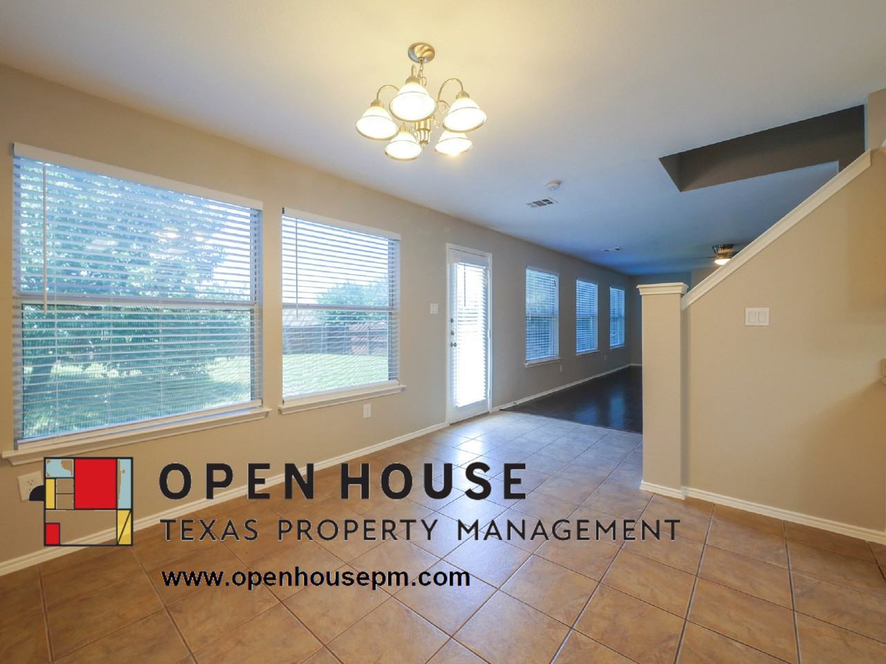 9121 Newport Ln - Photo 2 of 18