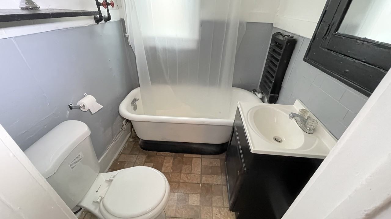 41 Pullman Ave - Photo 2 of 42