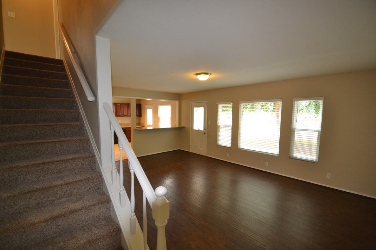 815 S Susanna Ave - Photo 2 of 11