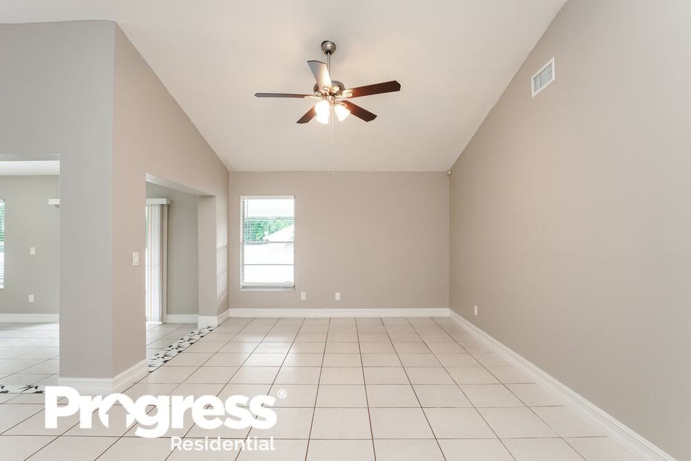 2622 Dixie Ln - Photo 3 of 16