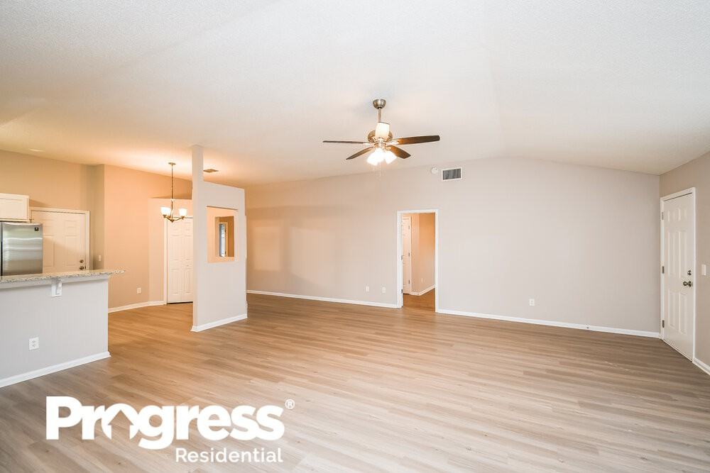 1368 High Plains Dr W - Photo 3 of 21