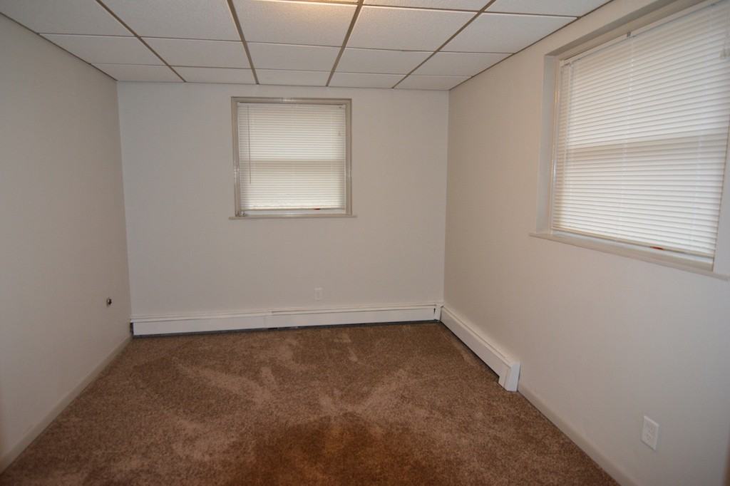 425 2nd Avenue Northwest #1 - Photo 3 of 8