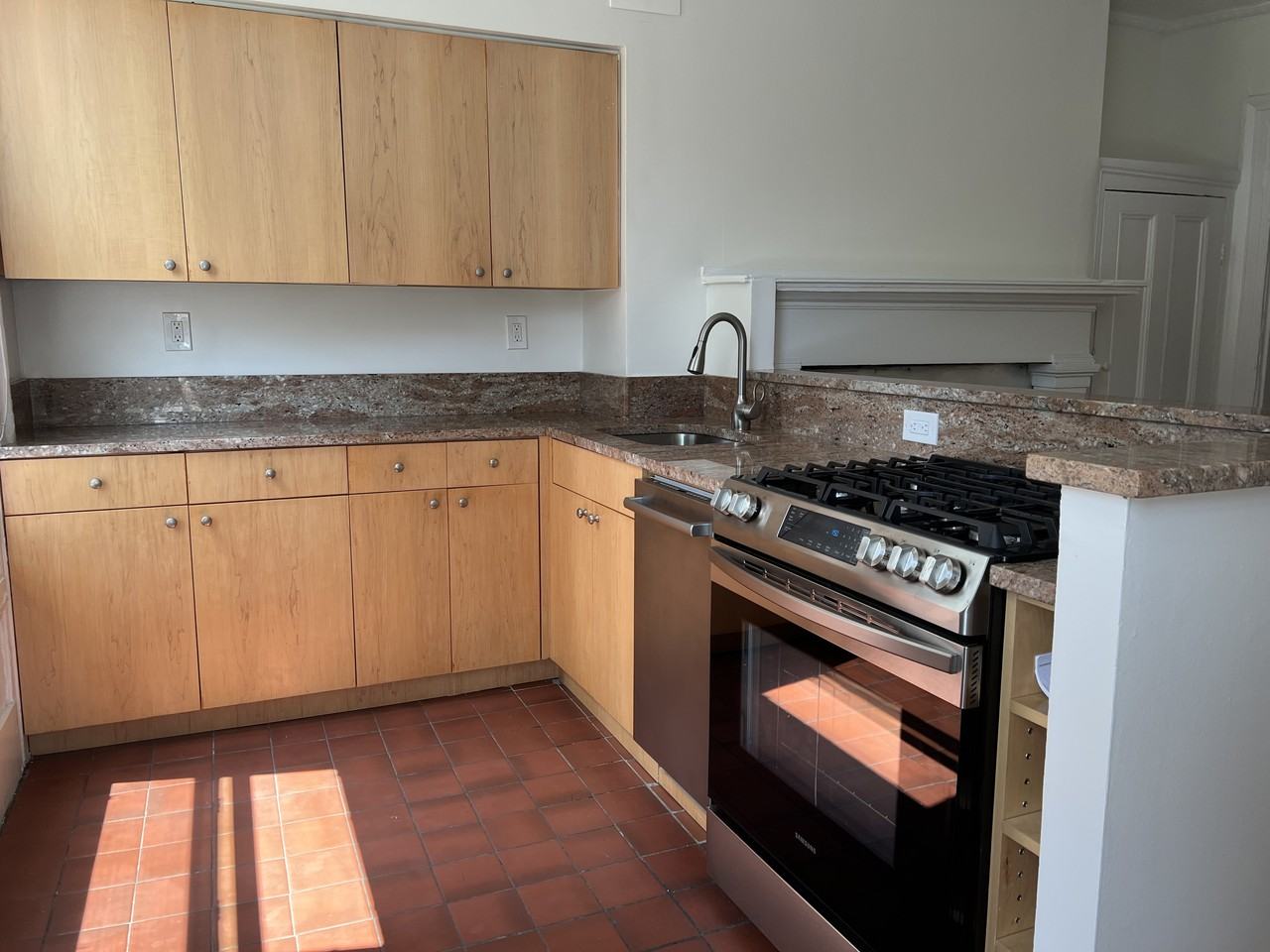 164 Pacific St #3 - Photo 3 of 7