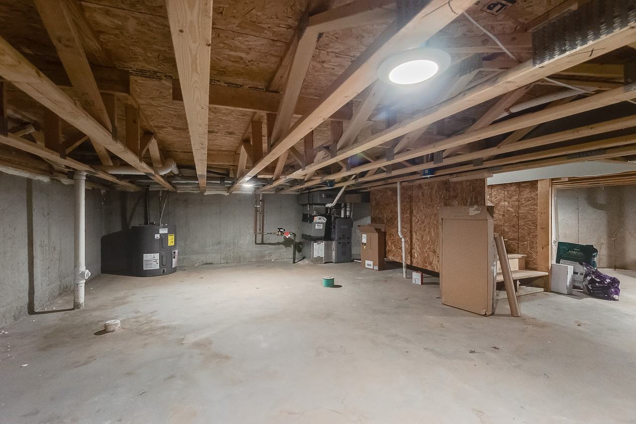 140 Dale St N #1 - Photo 4 of 16