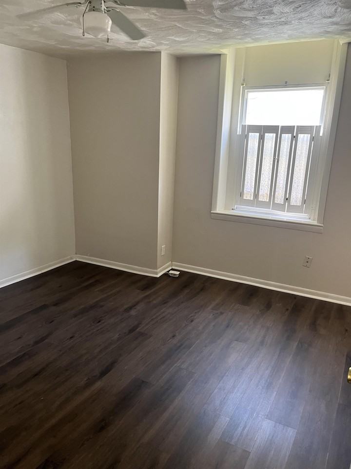 445 N Grant Ave #2 - Photo 5 of 12