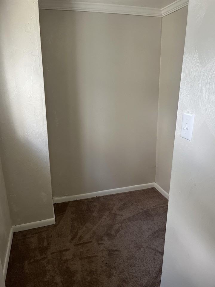 445 N Grant Ave #2 - Photo 7 of 12