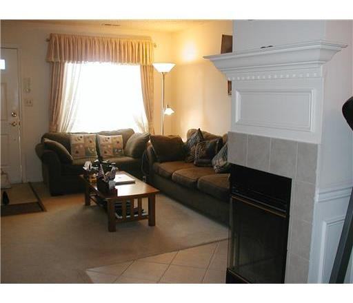 86 Maria Ct #N - Photo 3 of 14