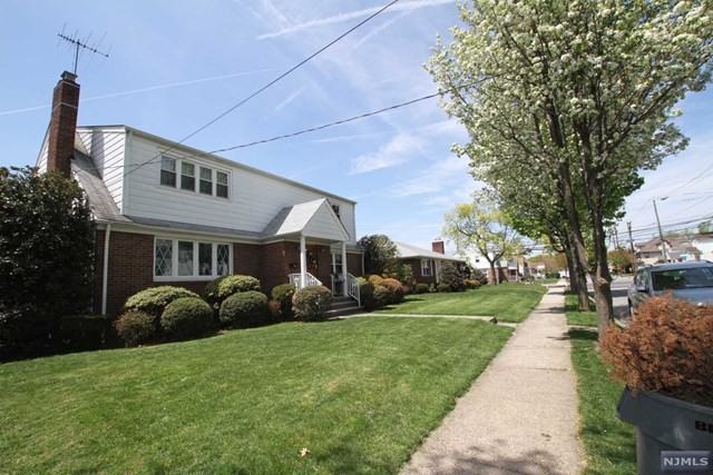 107 Sargeant Ave - Photo 2 of 13