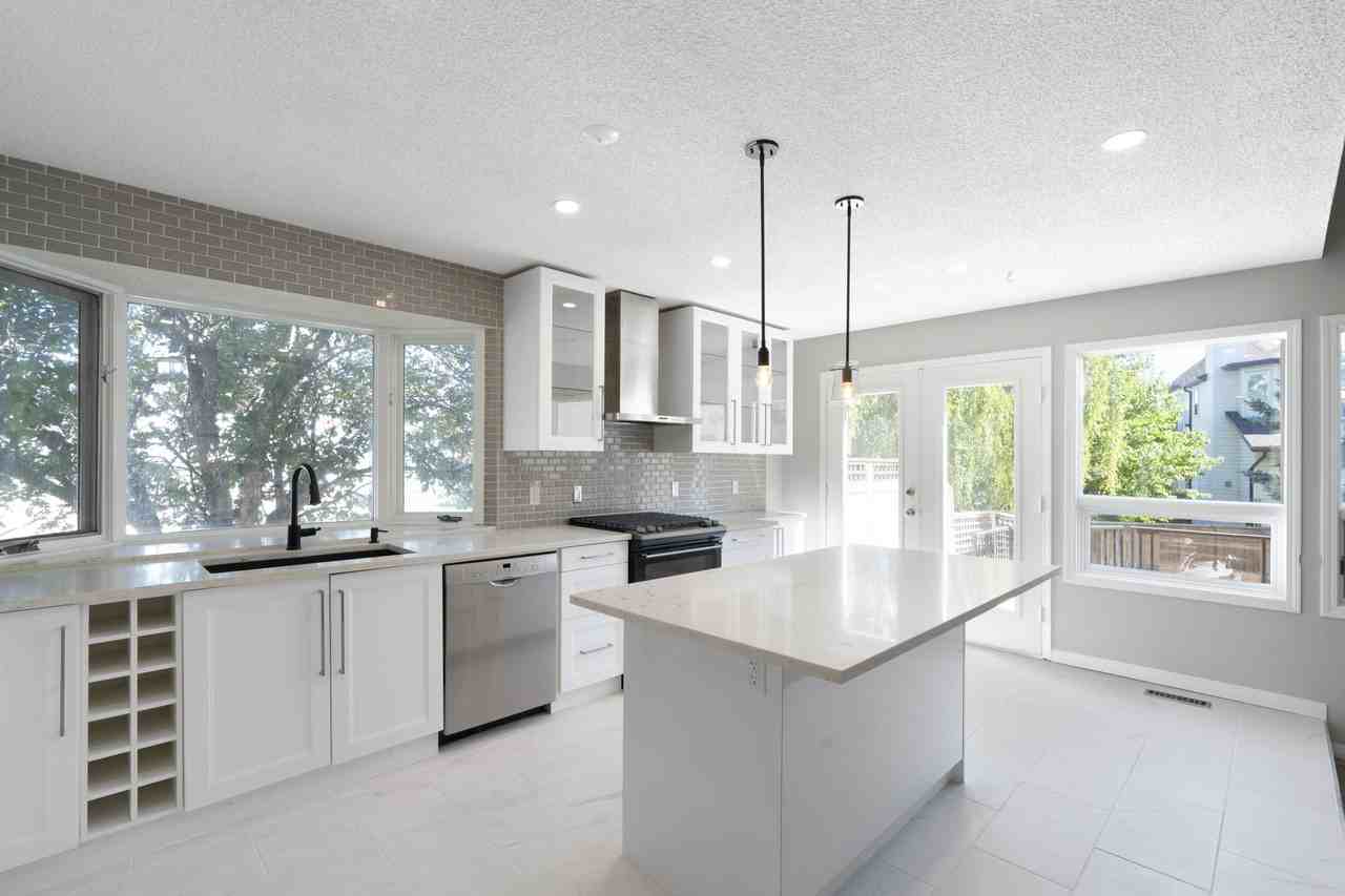 248 Wood Valley Bay Southwest - Photo 3 of 12