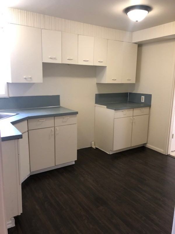 5518 25th Ave Ne - Photo 5 of 14