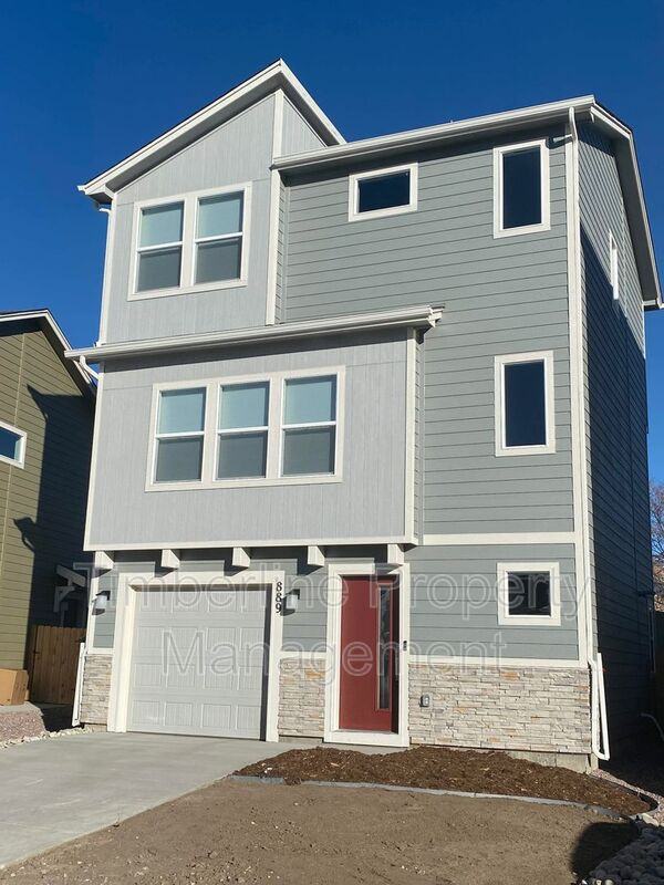 889 Grissom Dr