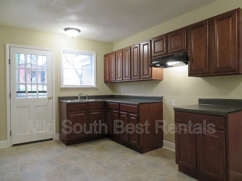 2450 Dwight Rd - Photo 3 of 5