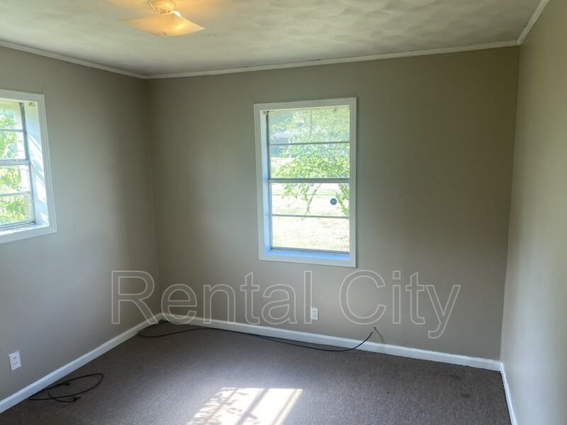 37 Dyer St - Photo 2 of 6