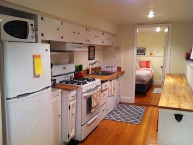 342 16th Ave E - Photo 5 of 11