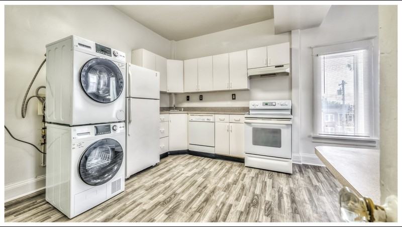 4113 W Forest Park Ave - Photo 5 of 9