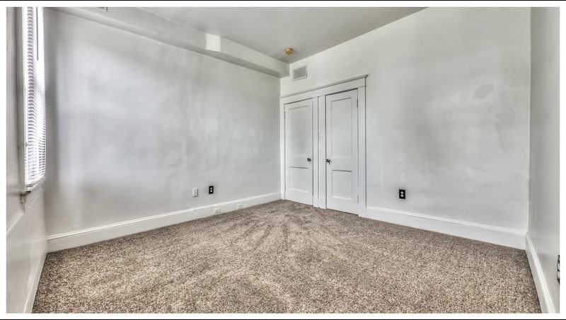 4113 W Forest Park Ave - Photo 7 of 9