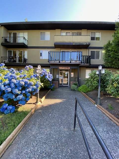 Mapleview Place - Photo 2 of 17