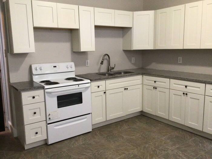 3455 Grace Ave #1F - Photo 3 of 11