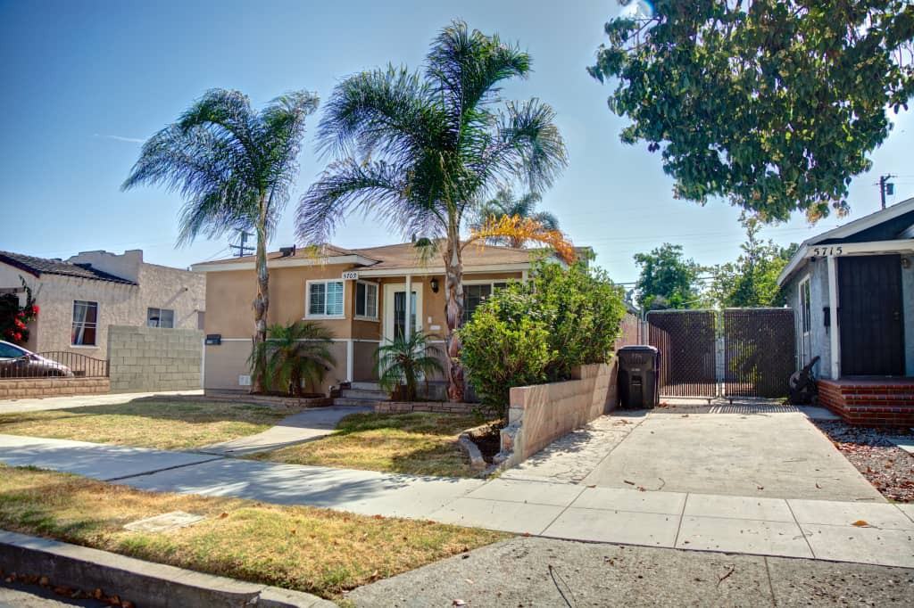 5709 California Ave - Photo 2 of 30