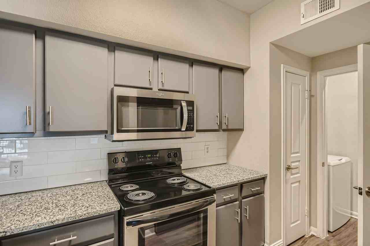 Abbey at Vista Ridge - Photo 7 of 64