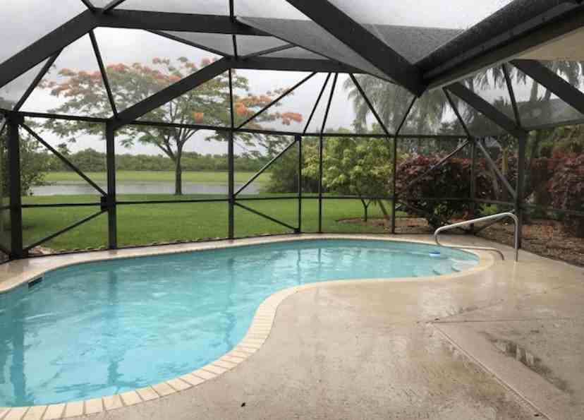 11885 Sunchase Ct - Photo 2 of 20