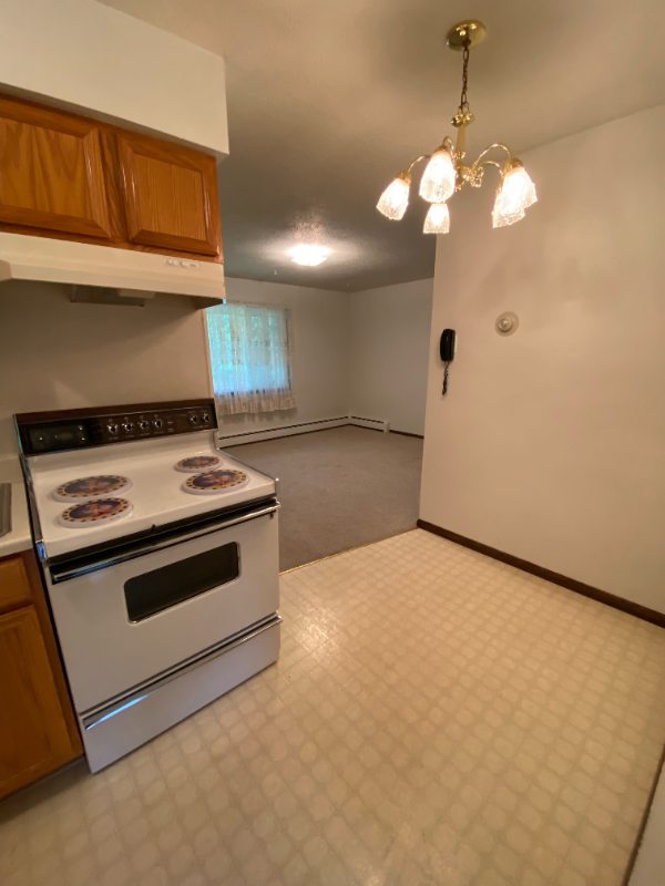 2430 Holly St S - Photo 2 of 9