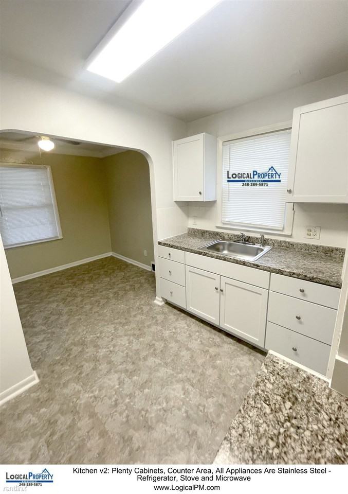 18556 Elkhart St - Photo 3 of 13