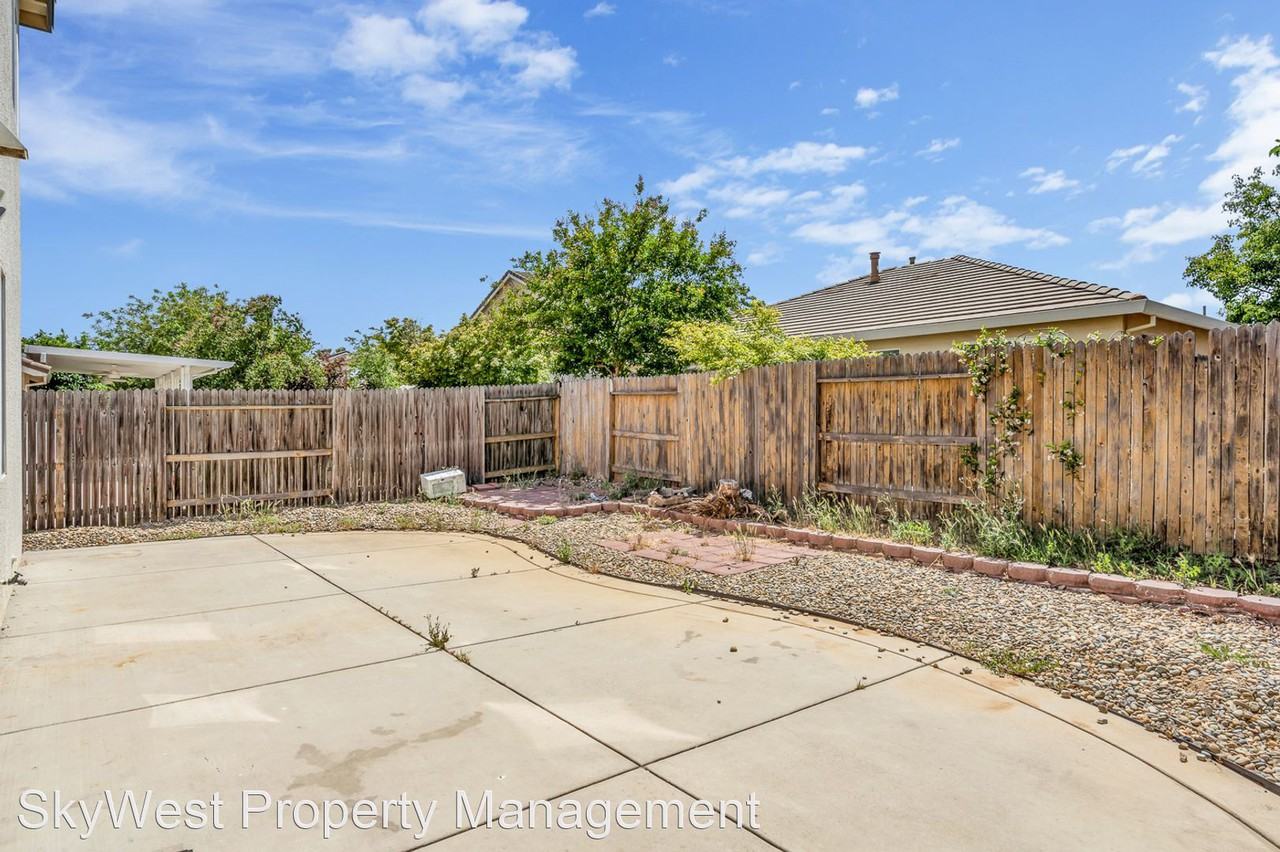 6441 Oscar Cir - Photo 3 of 50