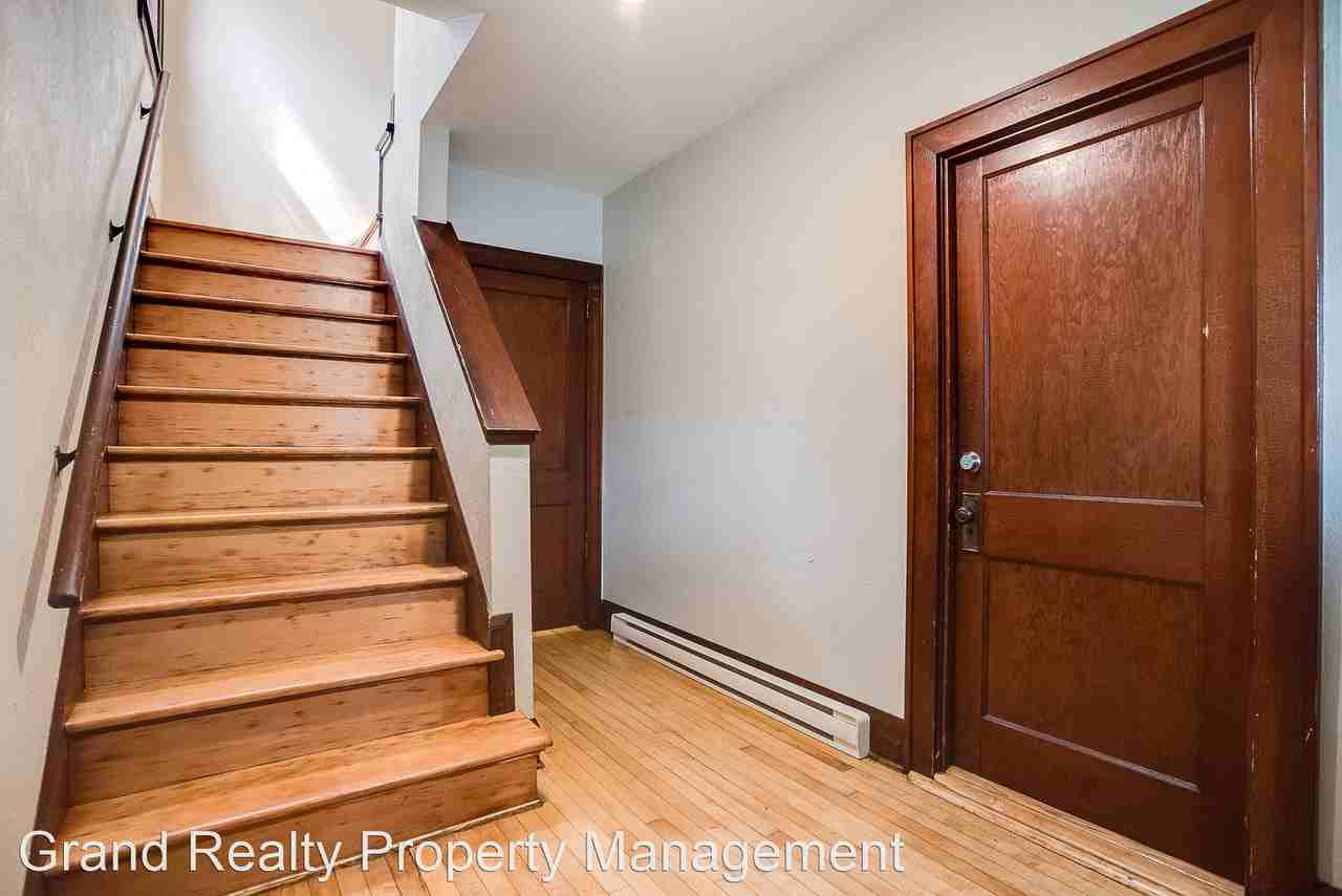 343 14th Ave NE - Photo 3 of 13