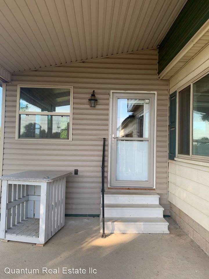 7101 N Highway 71 - Photo 2 of 10