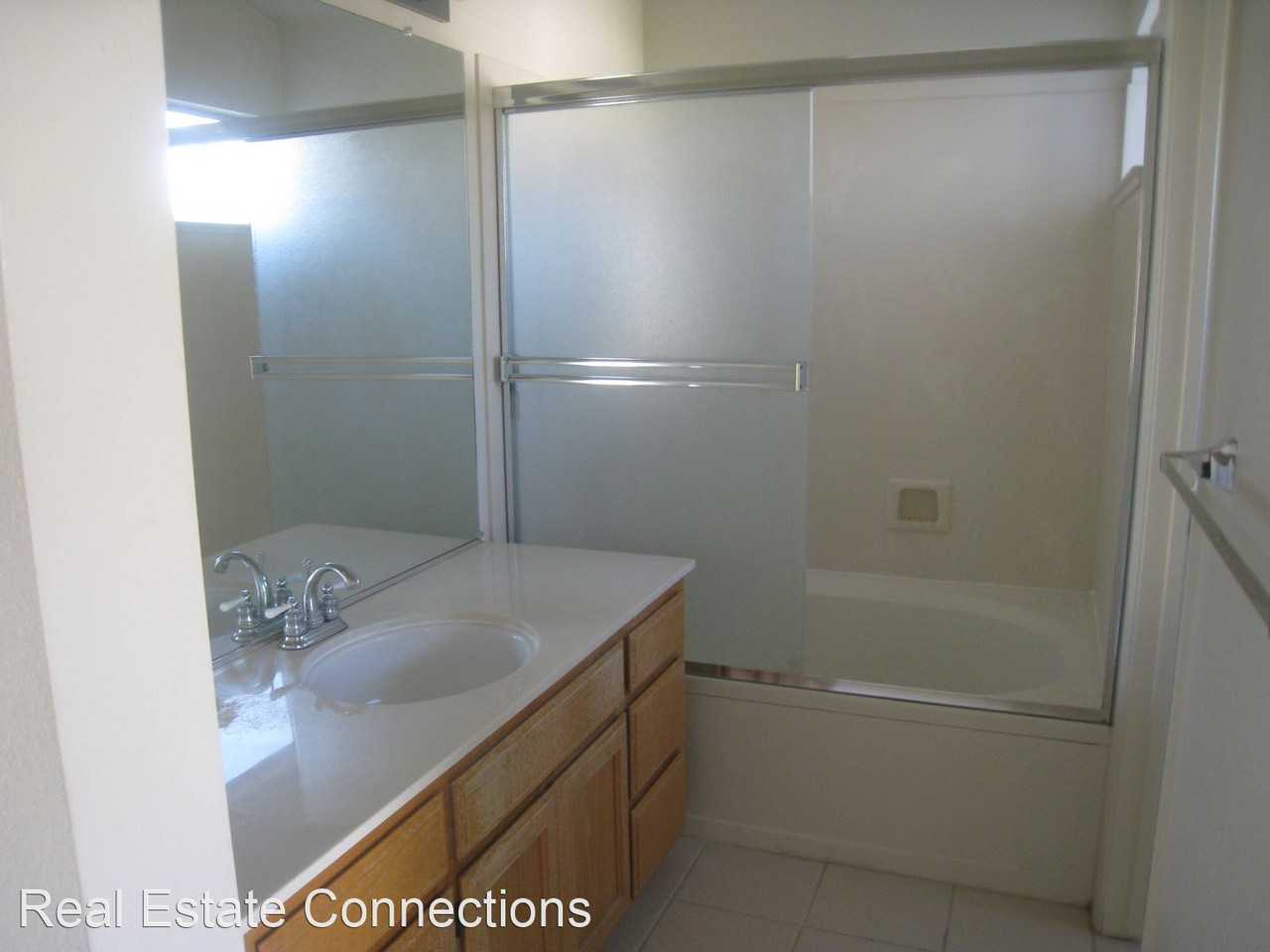 1518 Parkmont Dr - Photo 3 of 20