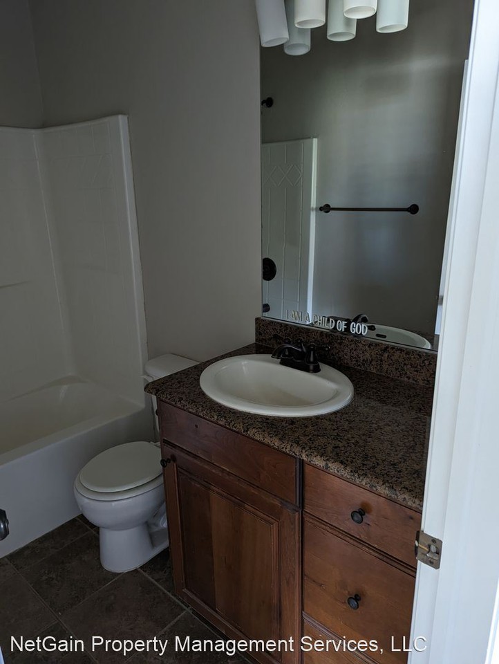 1212 S Bristlecone Dr - Photo 3 of 12